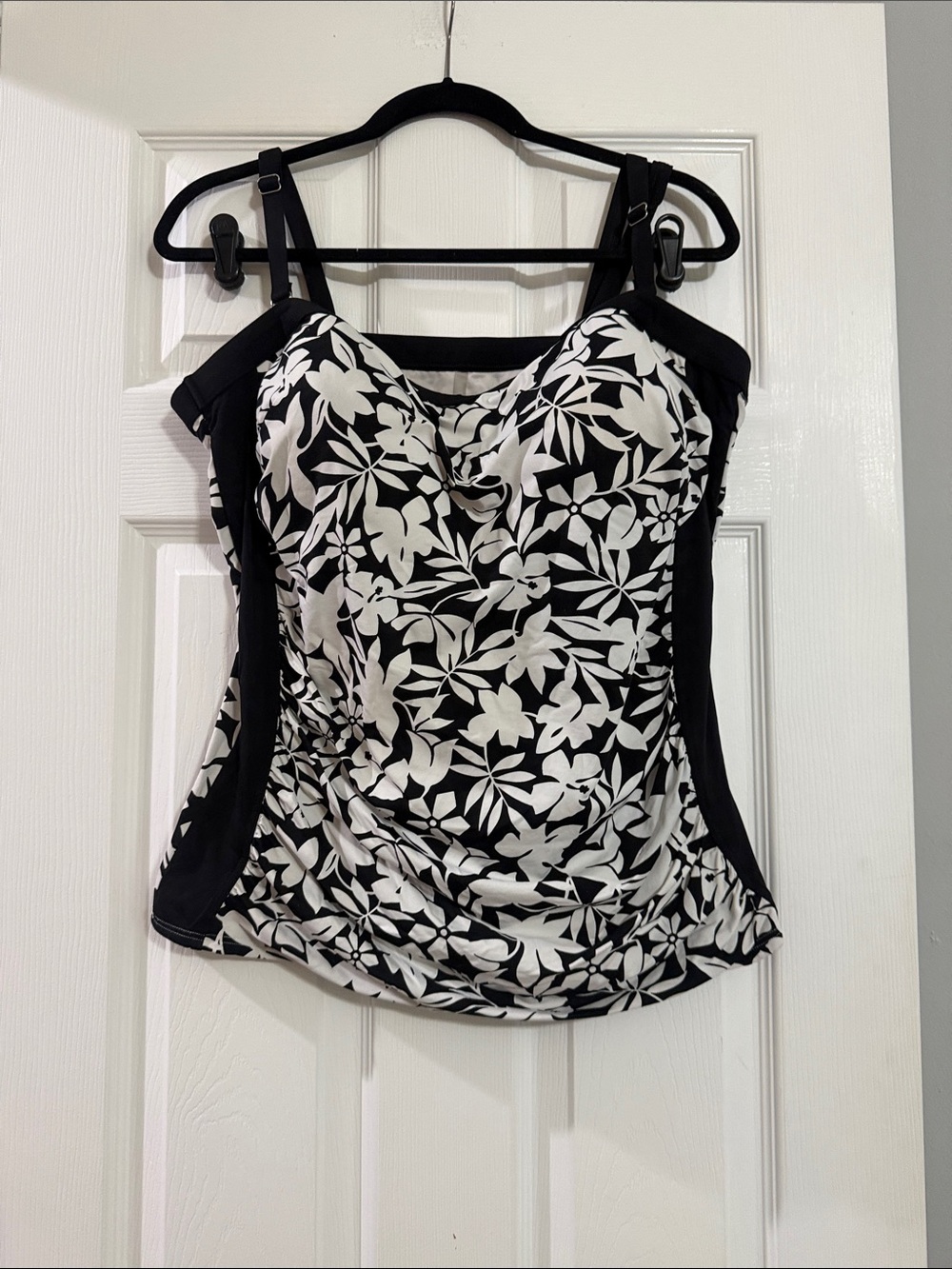 Lands' End Black and White Floral Tankini Swim  Top